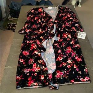 Lularoe Shirley size Large
